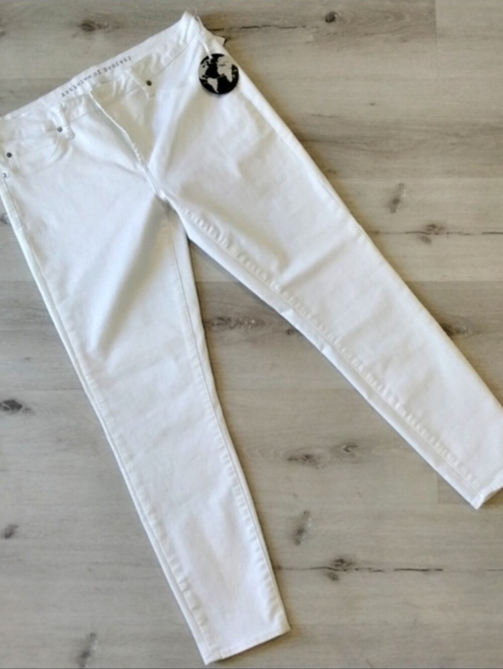 NWT White Articles of Society Women's Skinny Jeans Size 32